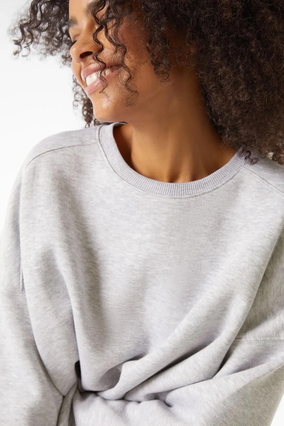 Gri Bisiklet Yaka Oversize Sweatshirt